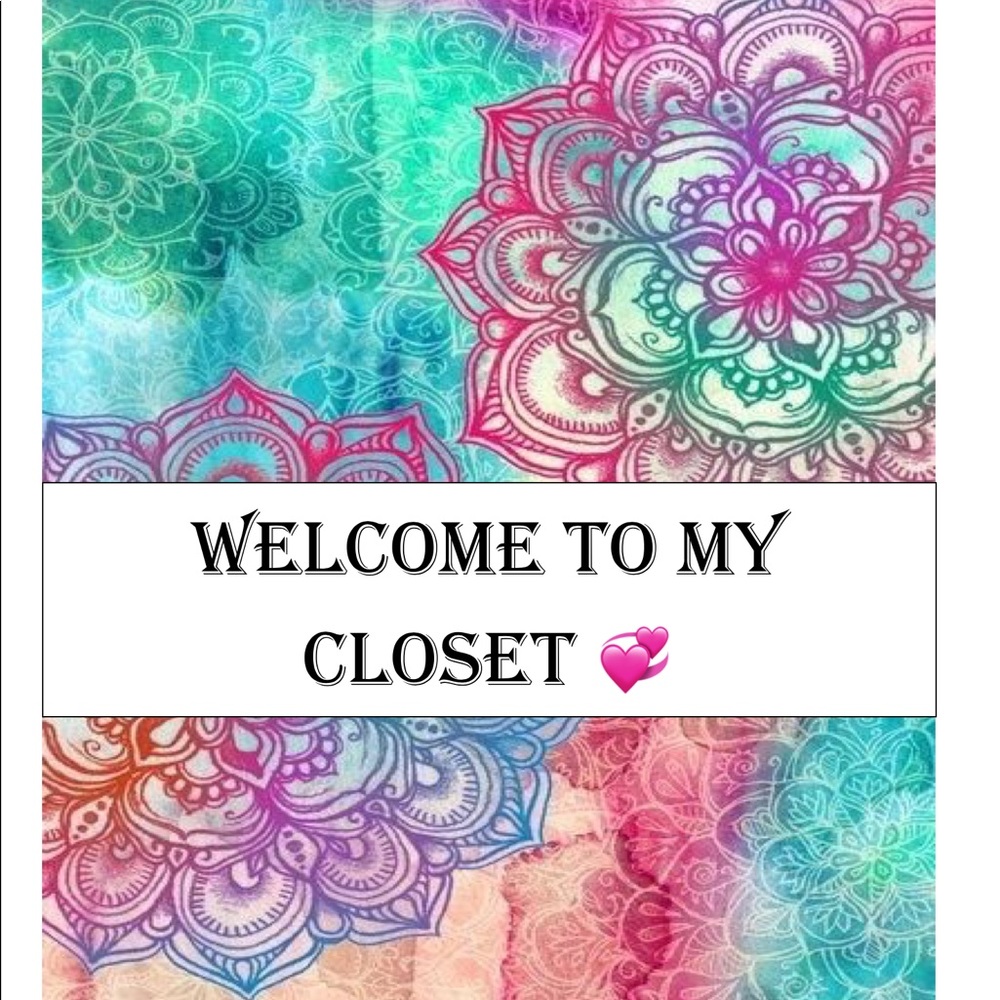 Welcome to My Closet! All Offers are Welcome💚🍀